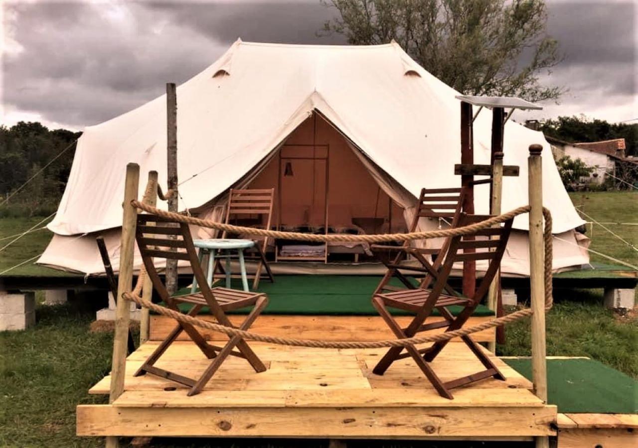 Hotel French Fields Luxury Glamping Original Mongolian Yurt Le-Vieux-Cerier Exterior foto